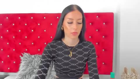 Snapshot of dearjasmine chatting on 09.19.25 Jasmine online show from 09.19.25