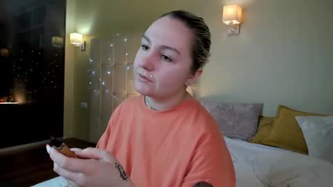 Debbie Mon Tue Fri Sun Sat GMT 3 1000am - 0400pm  online show from 12.24.24