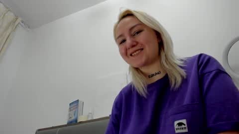 Debbie Mon Tue Fri Sun Sat GMT 3 1000am - 0400pm  online show from 02.13.25