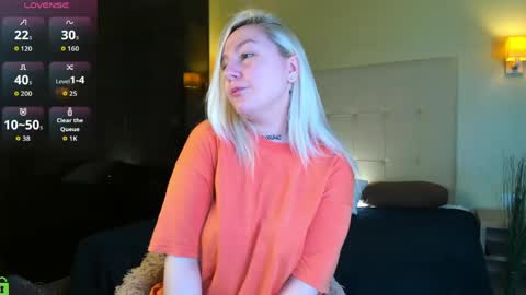 Debbie Mon Tue Fri Sun Sat GMT 3 1000am - 0400pm  online show from 04.12.26