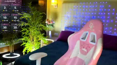 Snapshot of debbie_taylor chatting on 07.12.26 Debbie Mon Tue Fri Sun Sat GMT 3 1000am - 0400pm online show from 07.12.26