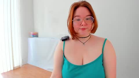 Snapshot of debbiewood chatting on 06.14.26 DeboraDebbieDee online show from 06.14.26