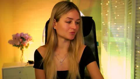 Debora online show from 04.10.26