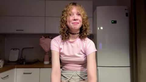 Snapshot of deboramcdonnall chatting on 01.13.26 Hello My name is Sarah im new model here and little but shy. online show from 01.13.26