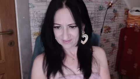 Snapshot of debramilf chatting on 07.12.26 DebraMilf online show from 07.12.26
