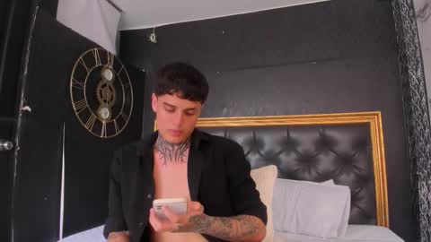 Snapshot of declan_fox chatting on 10.22.25 declan_fox online show from 10.22.25