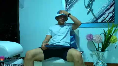 Snapshot of deconrios chatting on 06.14.26 Santiago online show from 06.14.26