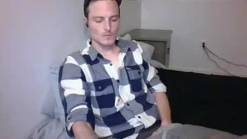 Snapshot of dee4dayz19 chatting on 10.31.25 Dee4dayz online show from 10.31.25