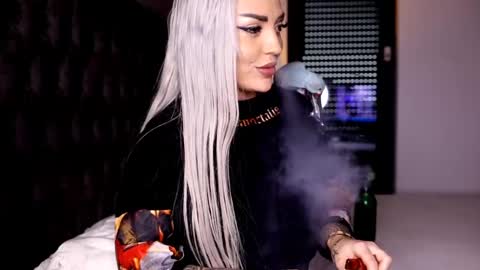   Tikhomirov old usersname    Instagram- tikhomirovandreea17 Twitter DeeaOfficial17  online show from 01.19.25