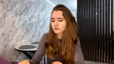 Anna online show from 09.09.25