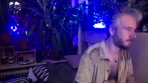 Snapshot of deebo1987 chatting on 11.30.25 Deen online show from 11.30.25