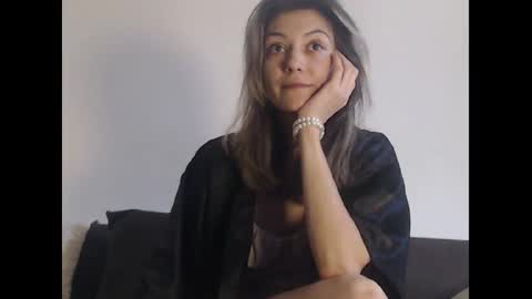 Snapshot of deelightfull chatting on 01.20.25 Deelightfull online show from 01.20.25