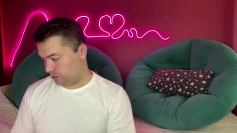 Snapshot of deeplookscouple chatting on 09.12.25 deeplookscouple online show from 09.12.25