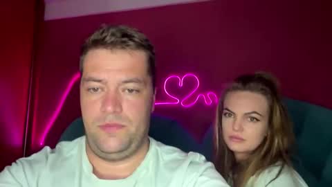 Snapshot of deeplookscouple chatting on 09.15.25 deeplookscouple online show from 09.15.25