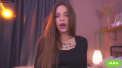 Snapshot of deeptalkss_ chatting on 11.25.25 Eva online show from 11.25.25