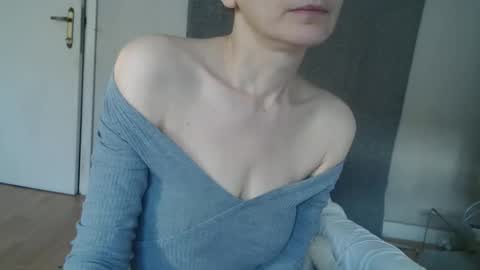 KamiDevi online show from 10.20.25