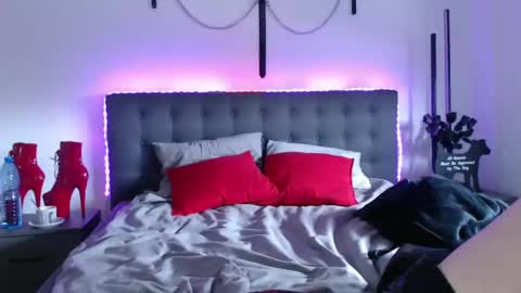 Jenna online show from 12.29.24