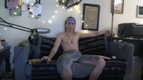 Snapshot of definatelyvegan chatting on 10.04.25 definatelyvegan online show from 10.04.25