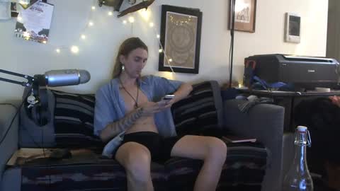 Snapshot of definatelyvegan chatting on 10.06.25 definatelyvegan online show from 10.06.25