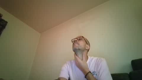 Snapshot of degrandis chatting on 11.02.25 Luka Magic online show from 11.02.25