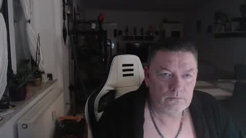 Snapshot of deinprinz2312 chatting on 01.16.25 deinprinz2312 online show from 01.16.25