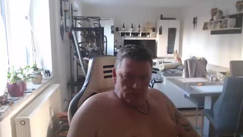 Snapshot of deinprinz2312 chatting on 01.31.25 deinprinz2312 online show from 01.31.25