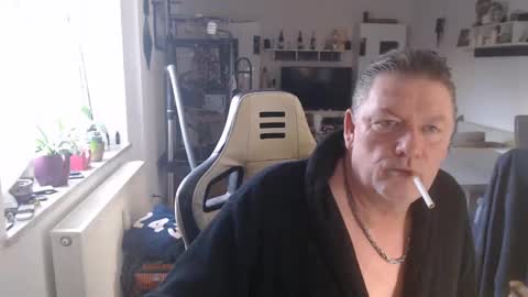 Snapshot of deinprinz2312 chatting on 03.04.25 deinprinz2312 online show from 03.04.25