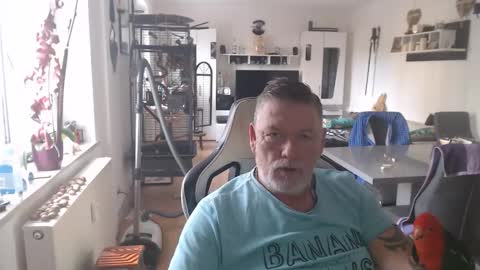 Snapshot of deinprinz2312 chatting on 11.03.25 deinprinz2312 online show from 11.03.25