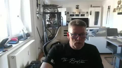 Snapshot of deinprinz2312 chatting on 04.23.26 deinprinz2312 online show from 04.23.26