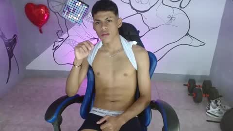 Snapshot of deivid_bigcock1 chatting on 10.02.25 Deivid online show from 10.02.25