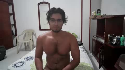 Snapshot of deividellobo chatting on 10.31.25 deividellobo online show from 10.31.25