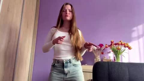 Mila online show from 03.11.26