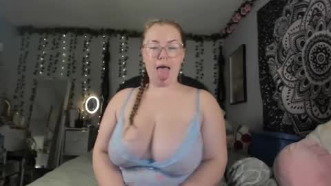 Snapshot of delahrose chatting on 01.19.25 Delah Rose online show from 01.19.25