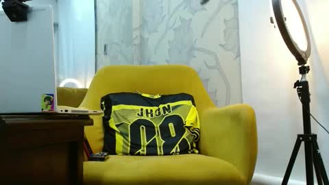 Snapshot of delglo chatting on 10.10.25 delglo online show from 10.10.25