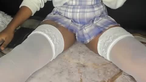 deli_la online show from 03.08.26