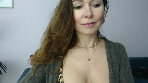 Snapshot of delilah_sweet chatting on 12.09.24 delilah_sweet online show from 12.09.24