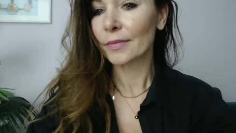 Snapshot of delilah_sweet chatting on 02.17.25 delilah_sweet online show from 02.17.25