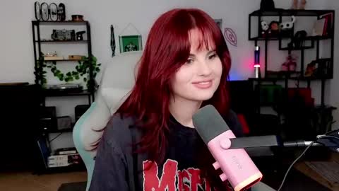 dellacrush_ online show from 04.11.26