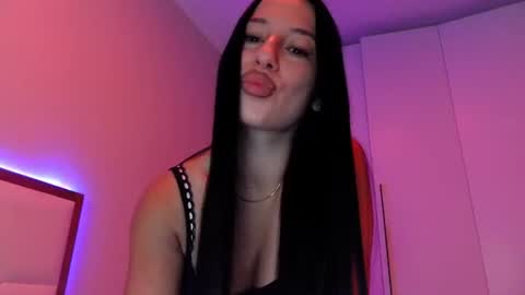 Snapshot of delly_love chatting on 06.24.26 delly_love online show from 06.24.26