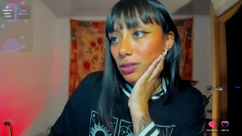 Snapshot of demeter__ chatting on 04.19.26 demeter__ online show from 04.19.26