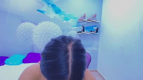 Snapshot of demi_leed chatting on 11.10.25 DEMI online show from 11.10.25