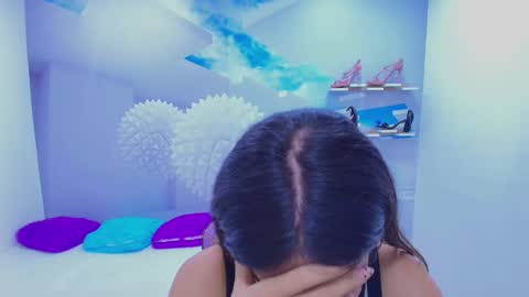 Snapshot of demi_leed chatting on 11.12.25 DEMI online show from 11.12.25