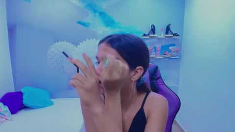 Snapshot of demi_leed chatting on 11.20.25 DEMI online show from 11.20.25