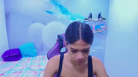 Snapshot of demi_leed chatting on 11.21.25 DEMI online show from 11.21.25