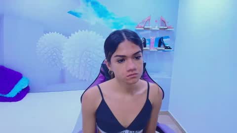 Snapshot of demi_leed chatting on 11.22.25 DEMI online show from 11.22.25