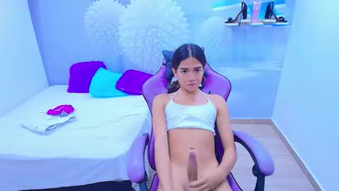 Snapshot of demi_leed chatting on 12.03.25 DEMI online show from 12.03.25