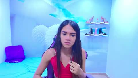 Snapshot of demi_leed chatting on 12.17.25 DEMI online show from 12.17.25