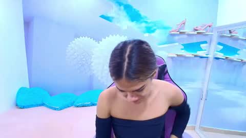 Snapshot of demi_leed chatting on 02.18.26 DEMI online show from 02.18.26