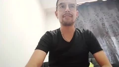 Snapshot of demian_val_4 chatting on 12.25.24 demian_val_4 online show from 12.25.24