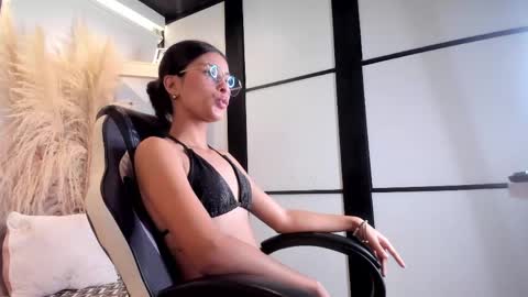 Snapshot of demiprince_ chatting on 04.20.26 Demi online show from 04.20.26